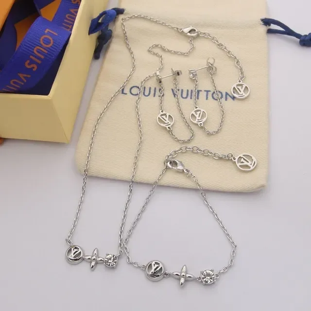 Louis Vuitton Monogram Flower Crystal Chain Bracelets 2
