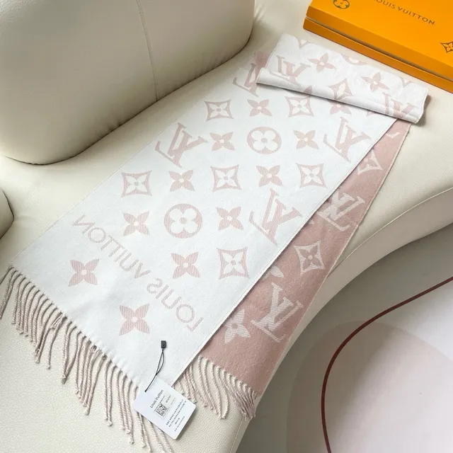 Louis Vuitton Monogram Flor Bufanda de Cachemira Rosa 5