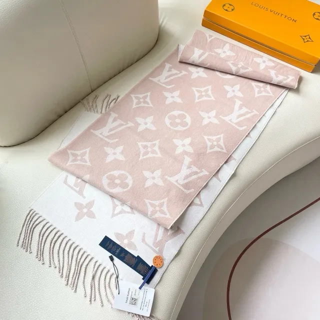 Louis Vuitton Monogram Flor Bufanda de Cachemira Rosa 6
