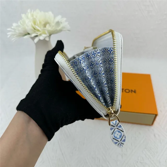 Louis Vuitton monograma flor carteira longa branca azul roxa 9