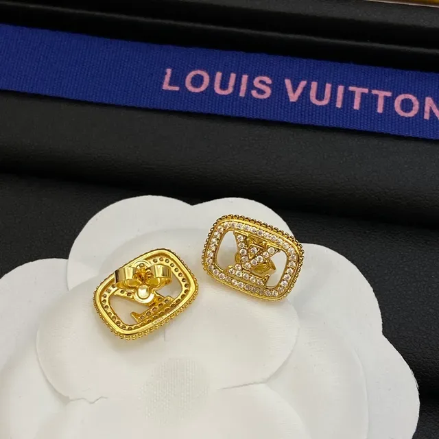 Louis Vuitton Monogram Jewelry Gold Black Curb Chain Rectangular Pendant Necklace 4