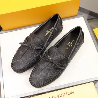 Louis Vuitton Monogram চামড়া ফিতা লুফার