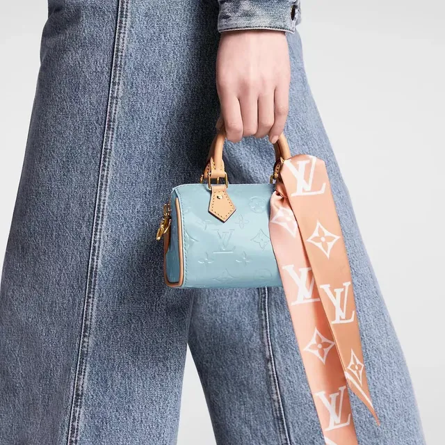 Louis Vuitton Monogram Cachecol de seda laranja rosa 3