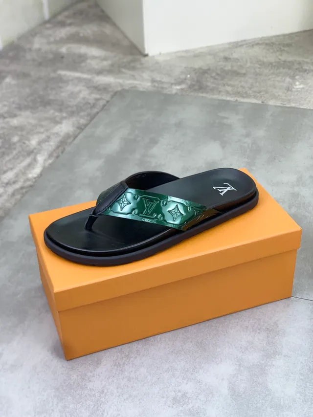 Louis Vuitton Monogram Patent Green and Black Thong Slipper 3