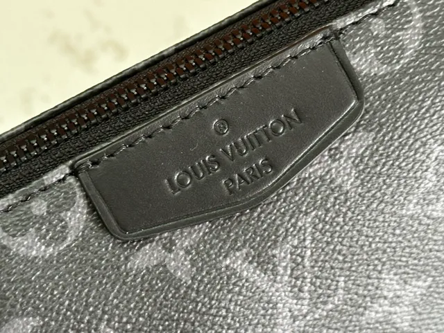 Louis Vuitton Monogram Impresso Bolsa cruzada Preta Cinza Silhueta Retangular Bolsa cruzada 5