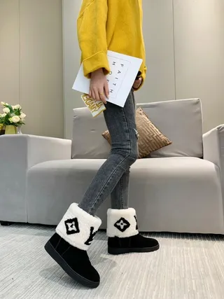 लुई विटन मोनोग्राम शियरलिंग काला सफेद मोनोग्राम कफ सूड अपर एंक्ल बूट्स 8