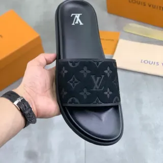 لويس فيتون مونوغرام شرائح أسود