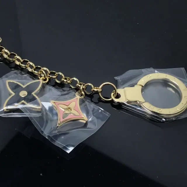 Louis Vuitton سوار متعدد التشكيل سلسلة ذهبية سوداء تعويذات مينا 3