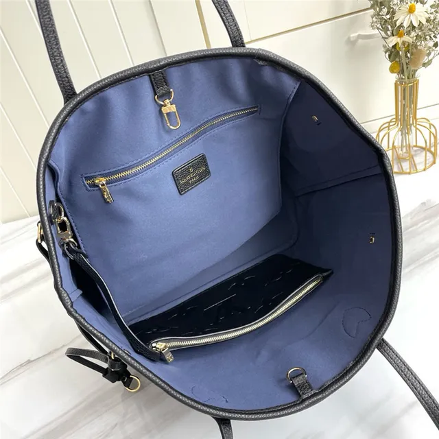 Louis Vuitton Neverfull Monogramme embossé Sac tote noir 2