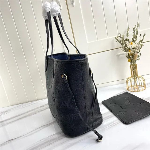 Louis Vuitton Neverfull Monogramme embossé Sac tote noir 5