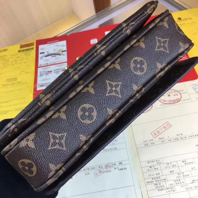 Louis Vuitton Pochette Metis Marrón Beige Monograma Lona Flap-Top Bolsa bajo el brazo 3