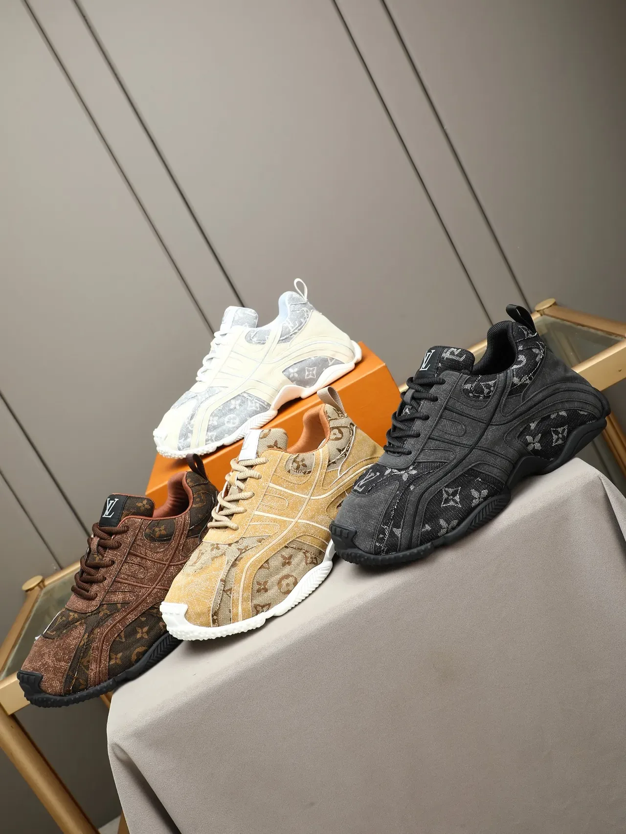 Louis Vuitton Run Away Monogram Tan Lifestyle Tênis 2