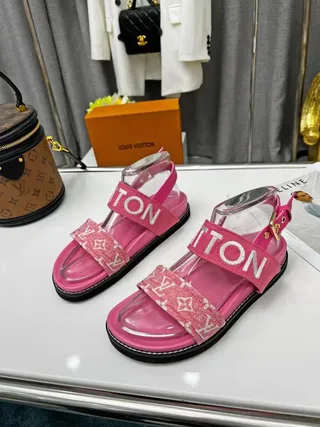 Louis Vuitton Run Away गुलाबी Logo और Monogram कैजुअल सैंडल्स 2