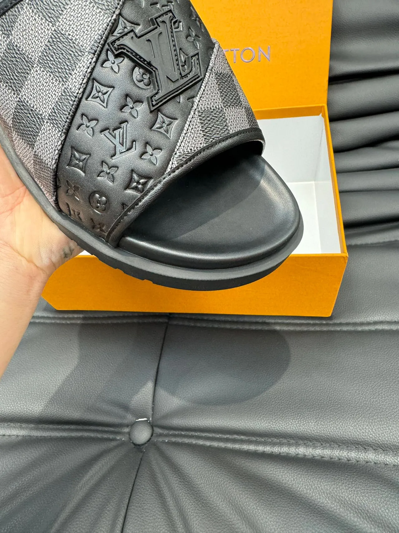 Louis Vuitton Run Away Slide Black Gray Damier Monogram 拖鞋 7