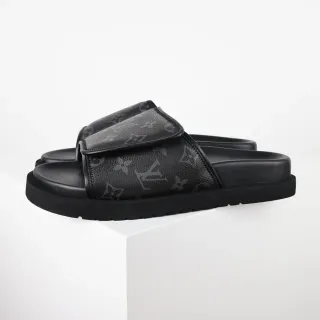 Louis Vuitton Run Away Slides Preto Monogram Eclipse Chinelos