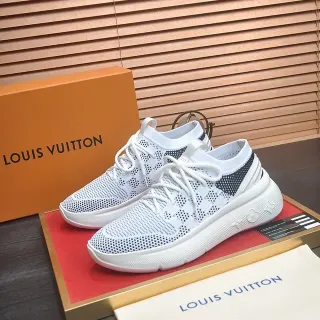 Louis Vuitton Run Away Tênis Lifestyle Brancos e Pretos de Malha