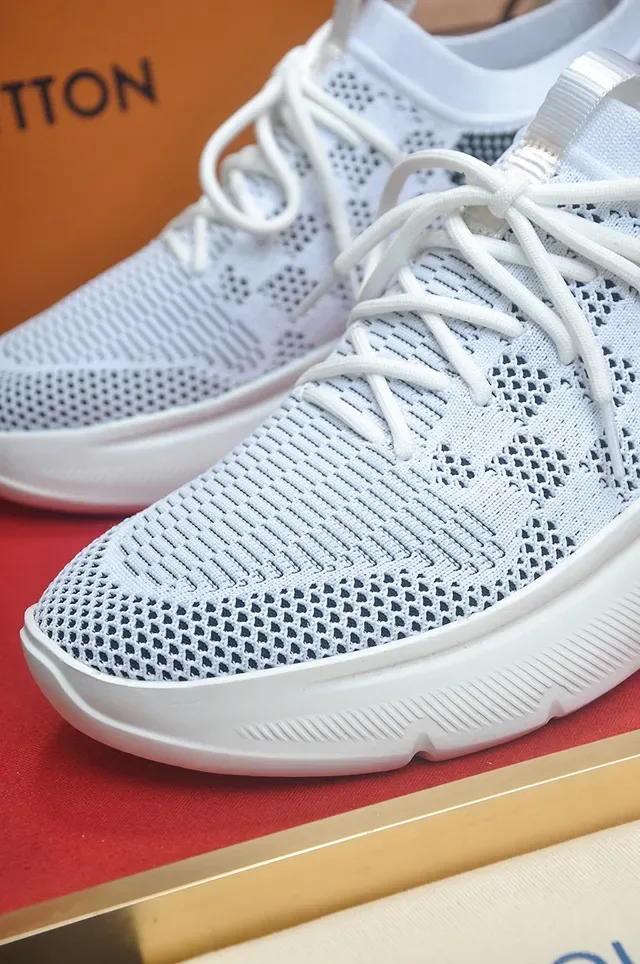 Louis Vuitton Run Away Tênis Lifestyle Brancos e Pretos de Malha 8