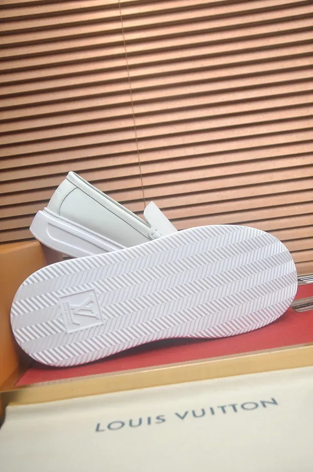 Louis Vuitton Run Away White Leather Platform Sole Loafer 3