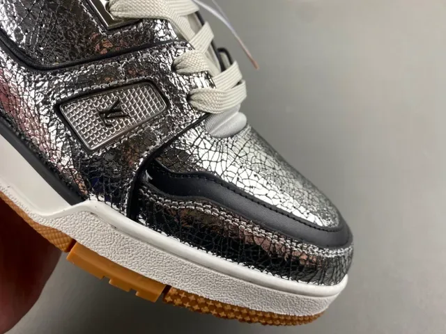 Louis Vuitton Prata Marrom Metálico Couro Rachado Superior Layered Sola Branco/preto/goma Sneakers Lifestyle 2