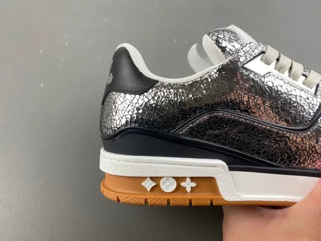 Louis Vuitton Prata Marrom Metálico Couro Rachado Superior Layered Sola Branco/preto/goma Sneakers Lifestyle 3