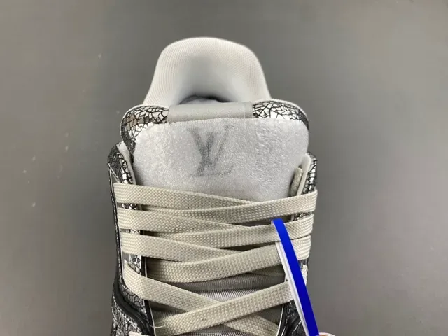 Louis Vuitton Prata Marrom Metálico Couro Rachado Superior Layered Sola Branco/preto/goma Sneakers Lifestyle 7