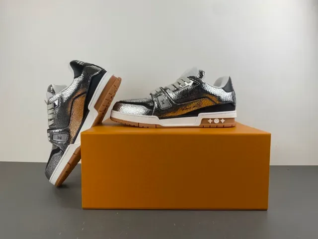Louis Vuitton Prata Marrom Metálico Couro Rachado Superior Layered Sola Branco/preto/goma Sneakers Lifestyle 13