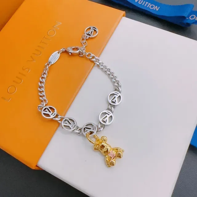 Bracelet Louis Vuitton Chaîne Curb Argent et Or Monogram Disc Charms 8