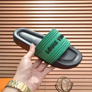 Louis Vuitton Slide-Style 绿色和黑色拖鞋