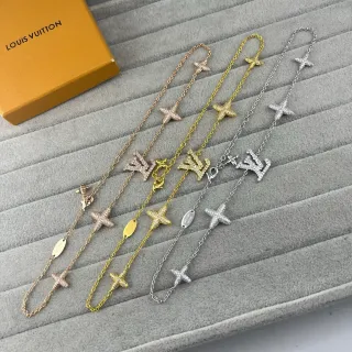 Louis Vuitton Star & Monogram Pulsera Charms Cadena Oro y Plata
