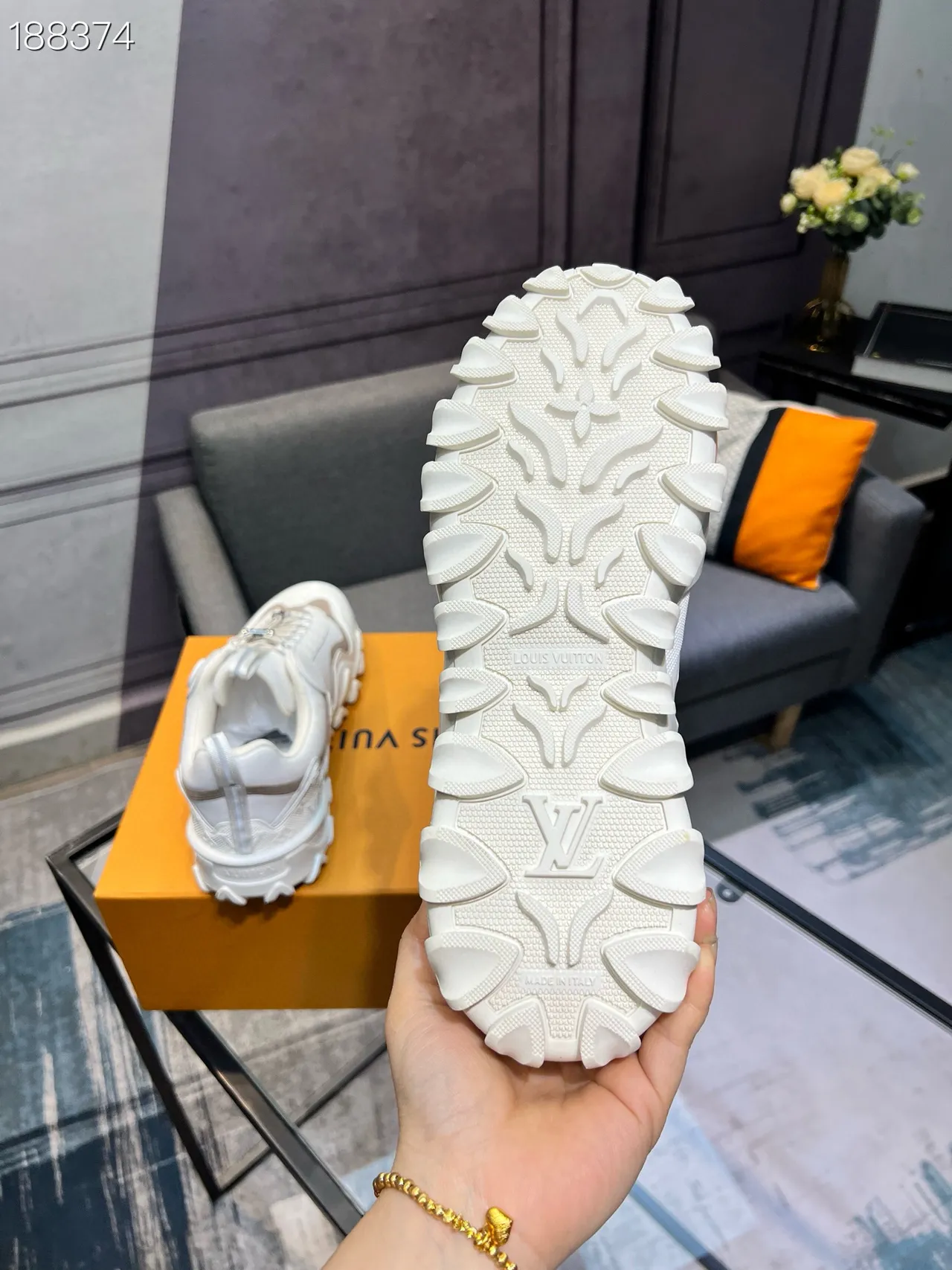 Louis Vuitton Trail Tênis Brancos Bege Sola com lugs Superposições sintéticas em camadas Tênis chunky 3