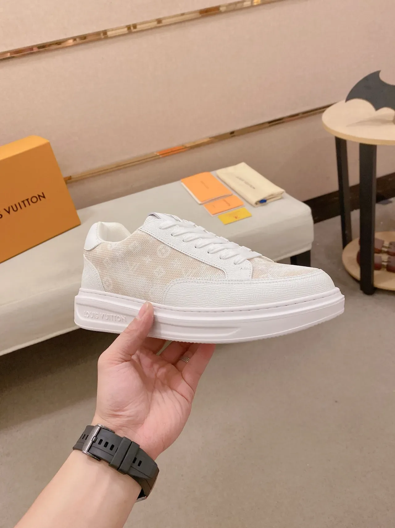 Louis Vuitton White Beige Low-Top Platform Sole Lifestyle Sneakers 4