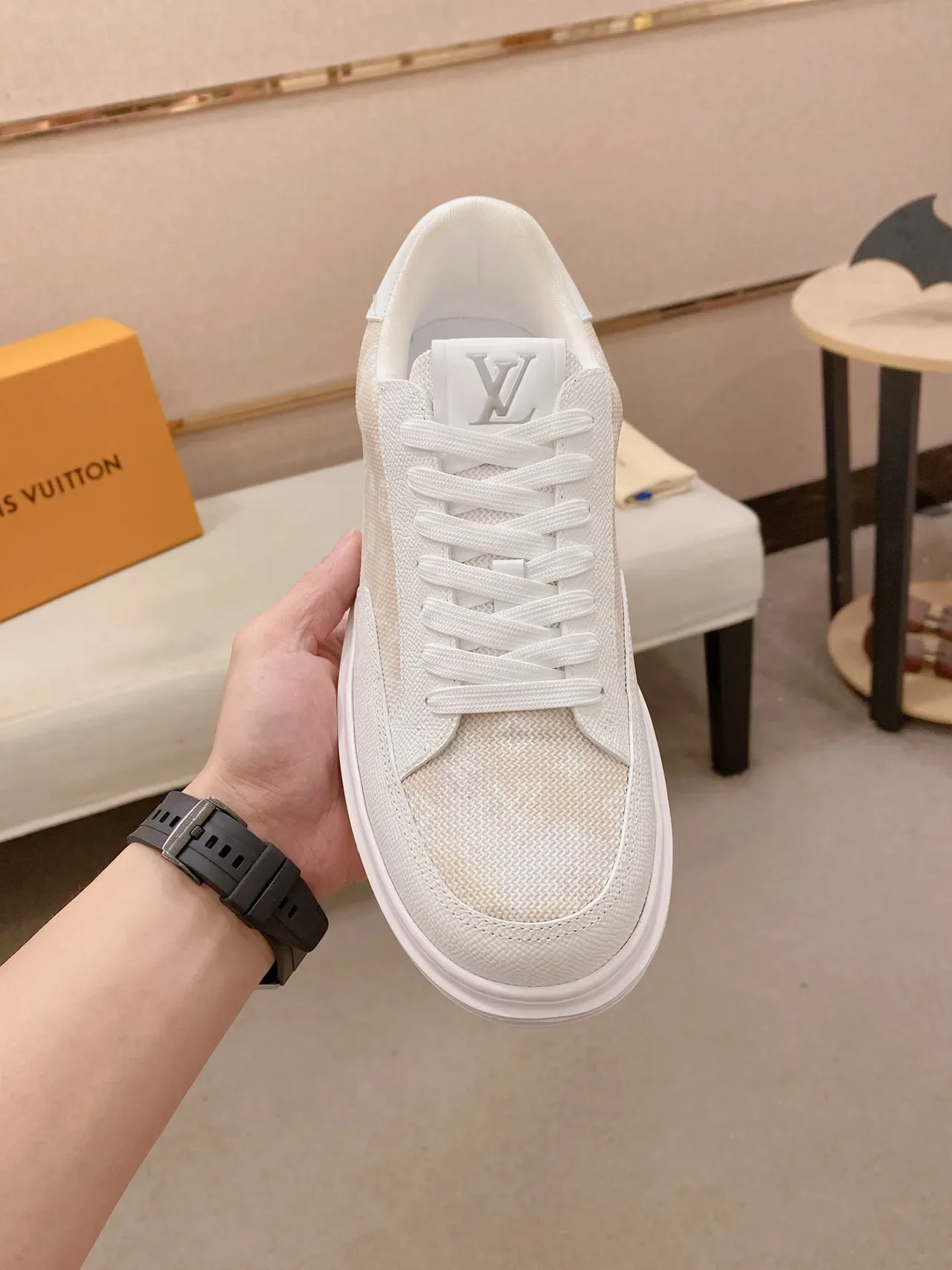 Louis Vuitton White Beige Low-Top Platform Sole Lifestyle Sneakers 5