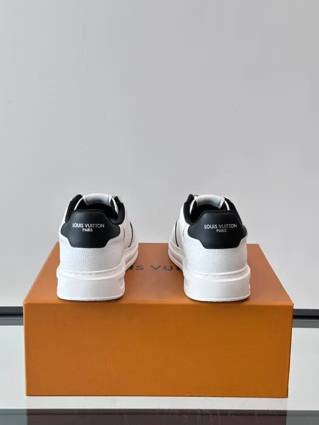 Louis Vuitton White Black Low-Top Textured-Panel Upper Lifestyle Sneakers 3