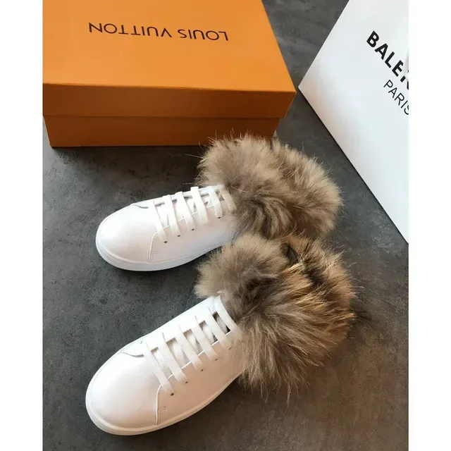 Louis Vuitton 白色棕色皮革鞋面 超大毛皮袖口 生活方式运动鞋 2