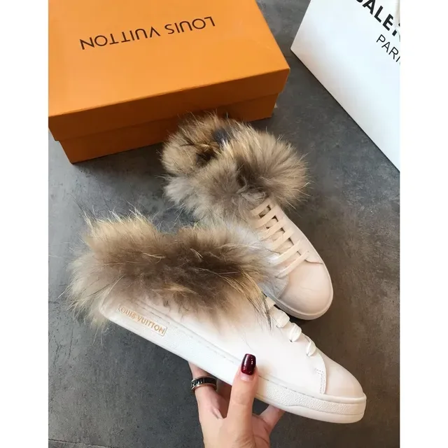 Louis Vuitton 白色棕色皮革鞋面 超大毛皮袖口 生活方式运动鞋 4