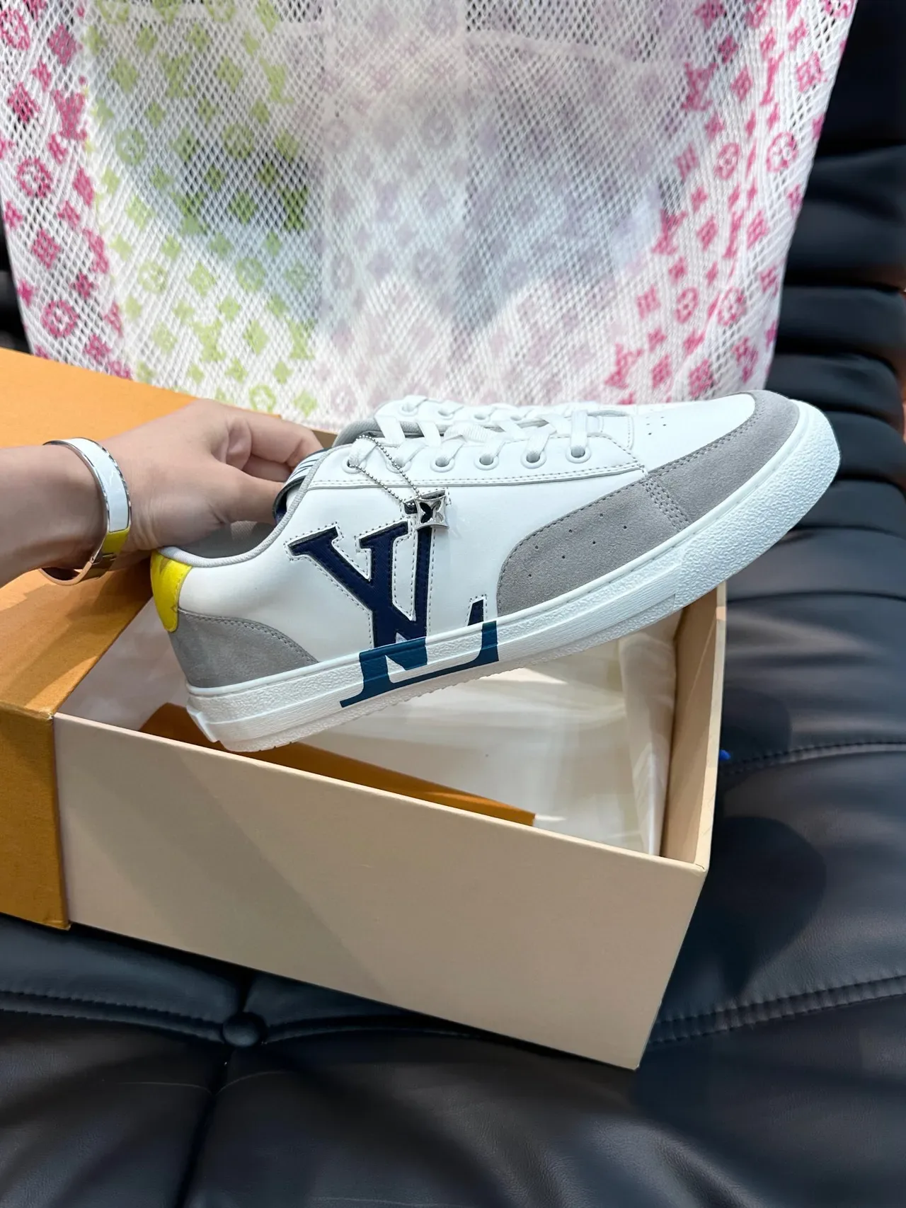 Louis Vuitton Branco Cinza Low-Top Couro-Suede Híbrido Lifestyle Sneakers 6