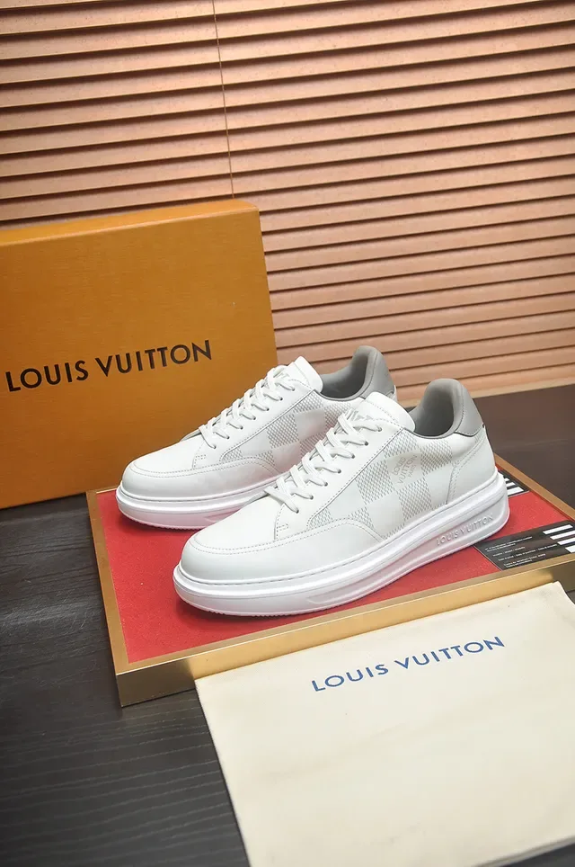 Louis Vuitton সাদা ধূসর লো-টপ প্যানেল্ড লেদার লাইফস্টাইল স্নিকার 4