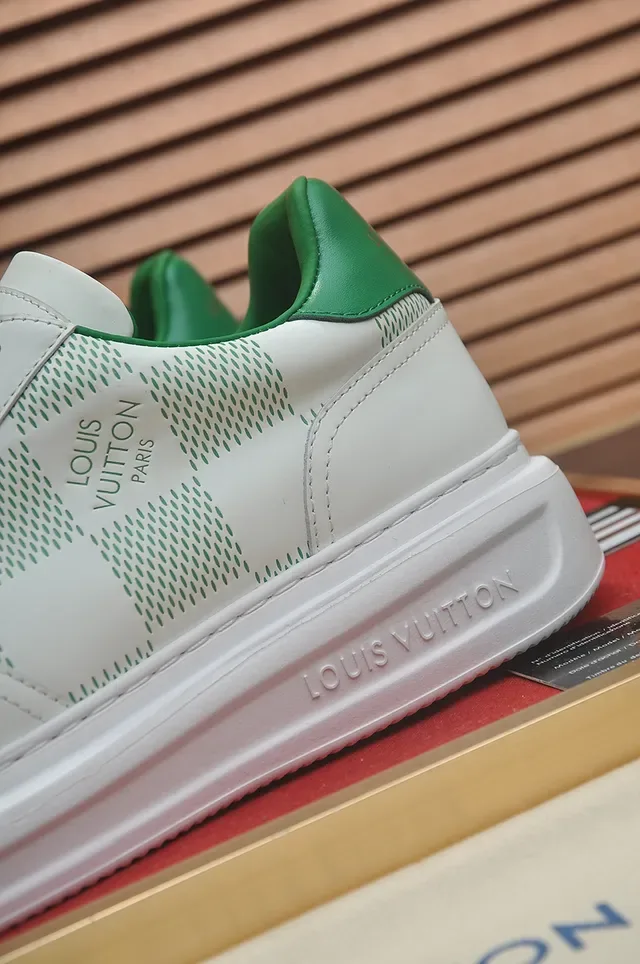Louis Vuitton حذاء رياضي أبيض أخضر منخفض الارتفاع جلدي lifestyle sneakers 2
