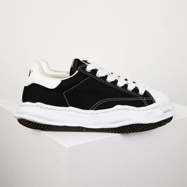 Maison Margiela 黑白 超大 波浪中底 帆布鞋面 生活方式运动鞋 3