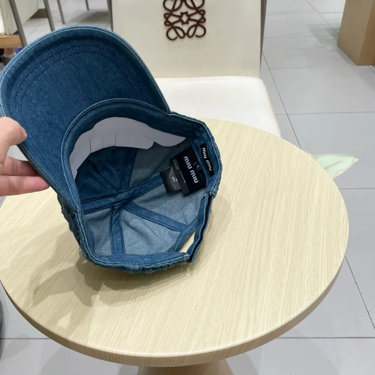 Miu Miu Gorra de béisbol de denim con logo bordado 2