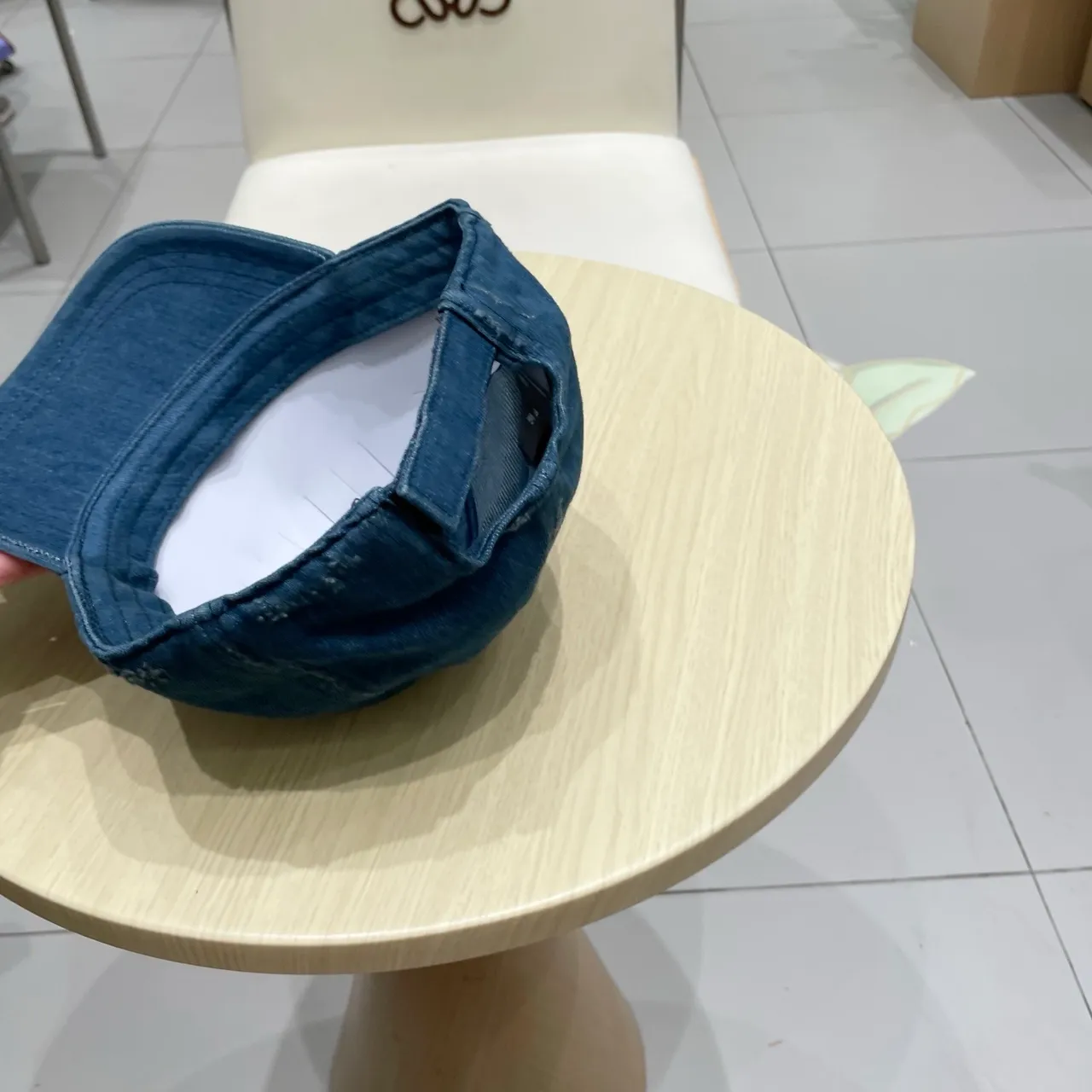 Miu Miu Gorra de béisbol de denim con logo bordado 3