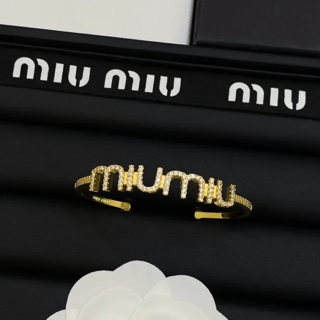 Miu Miu شعار Pavé سوار مفتوح 5