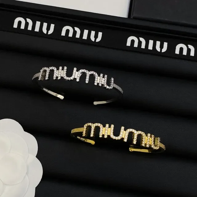 Miu Miu شعار Pavé سوار مفتوح 6