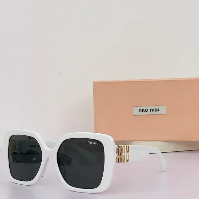 Miu Miu MU 10YS काली ओवरसाइज स्क्वेयर सनग्लासेस 7