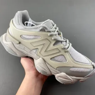 New Balance 9060 米色单色厚底运动鞋