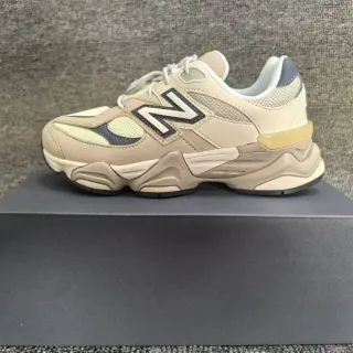 New Balance 9060 Beige Navy 厚底运动鞋