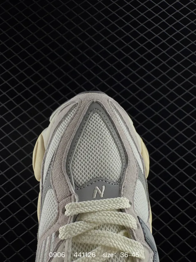 New Balance 9060 حذاء رياضي سميك رمادي بيج 2
