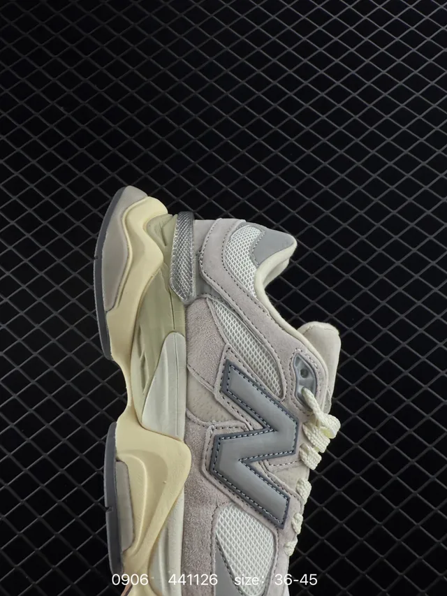 New Balance 9060 حذاء رياضي سميك رمادي بيج 4
