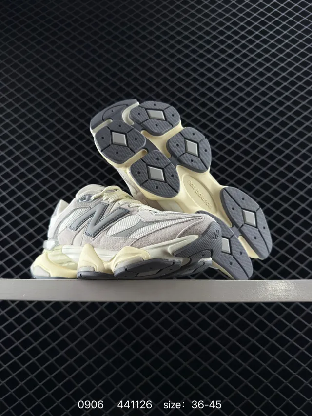 New Balance 9060 حذاء رياضي سميك رمادي بيج 5
