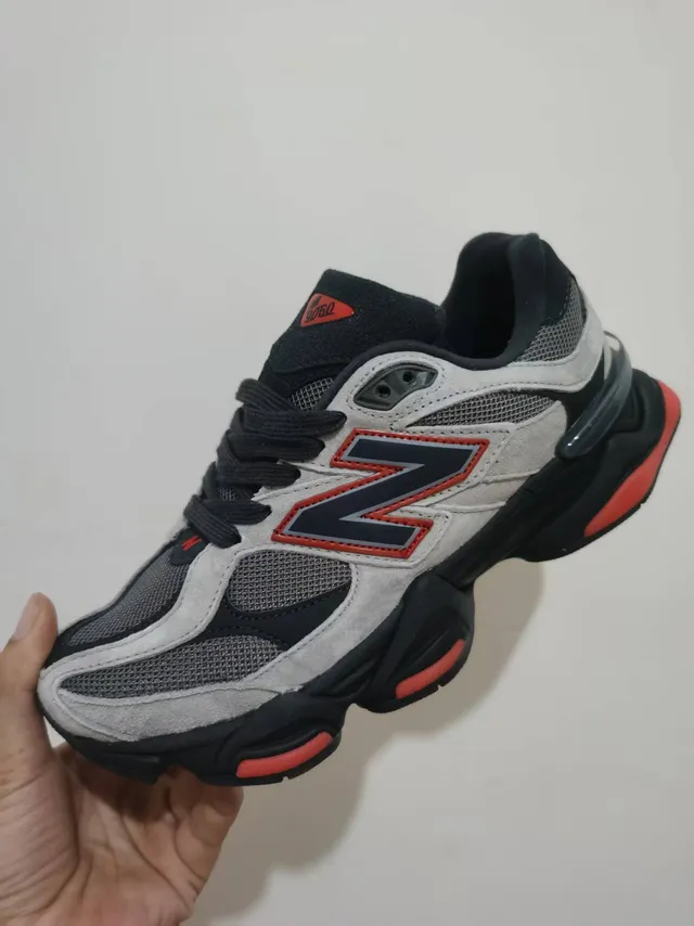 New Balance 9060 Gris Negro Rojo Zapatillas Chunky 2